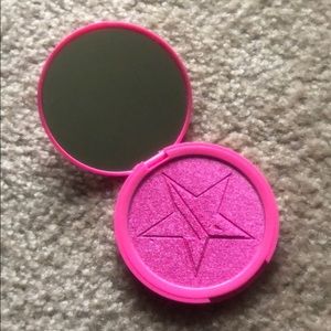 Jeffree Star Skin Frost in Regina George